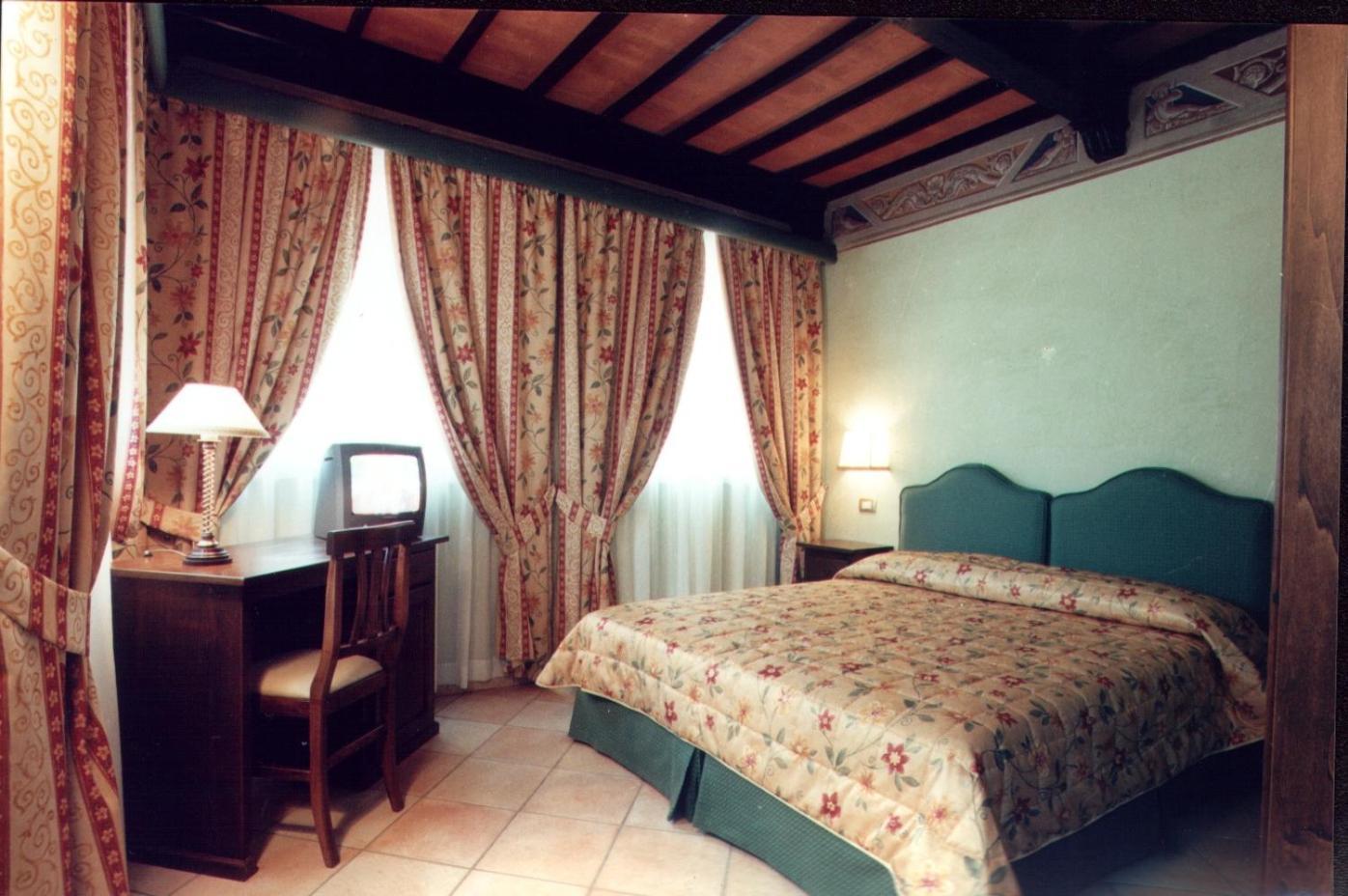 Villa Le Camelie سيينا المظهر الخارجي الصورة