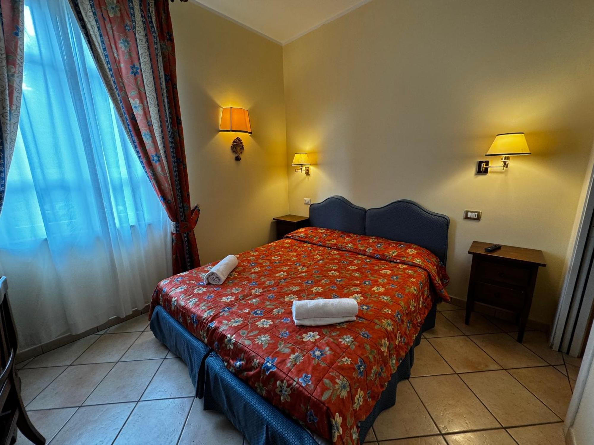 Villa Le Camelie سيينا المظهر الخارجي الصورة