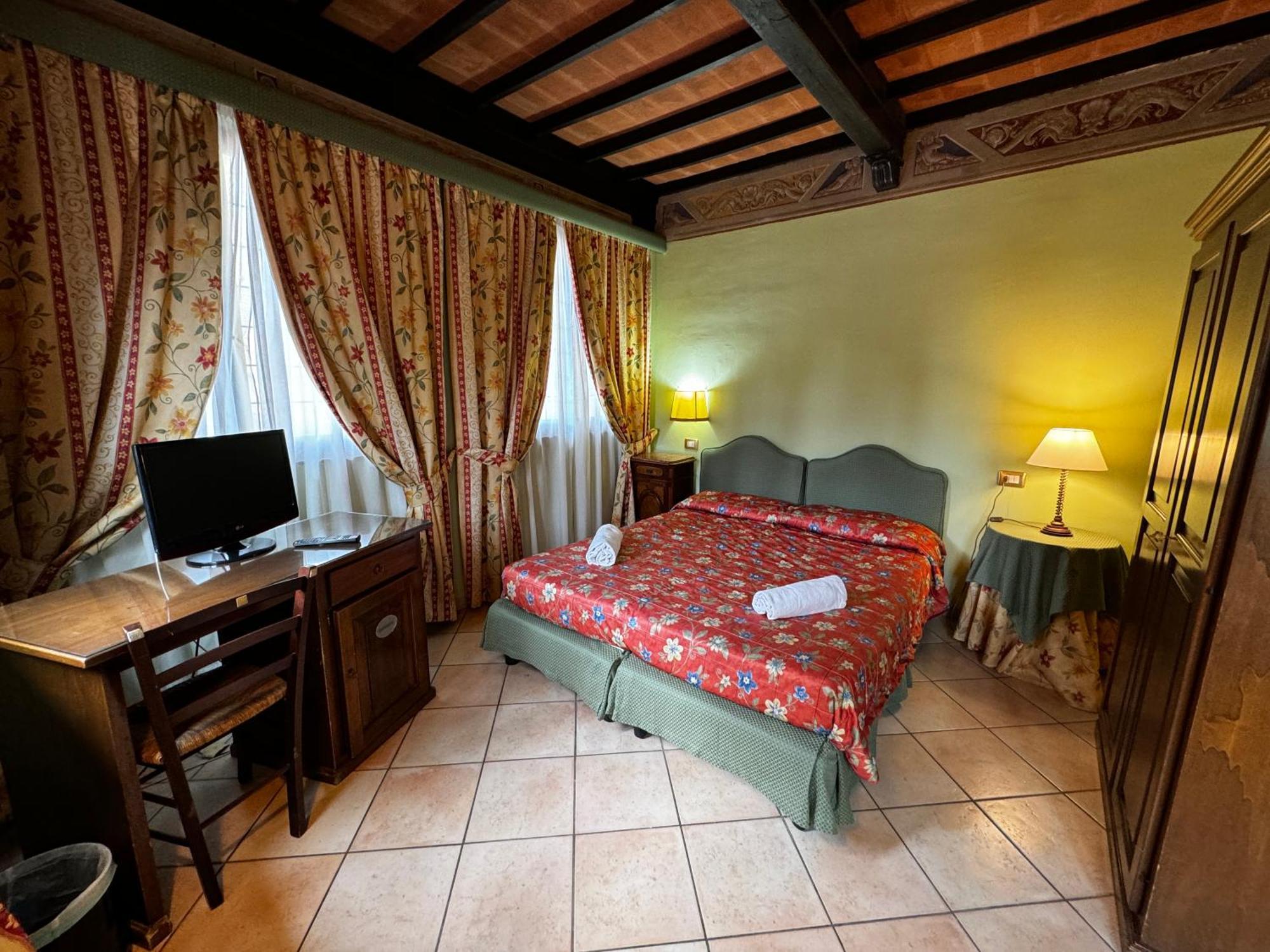Villa Le Camelie سيينا المظهر الخارجي الصورة
