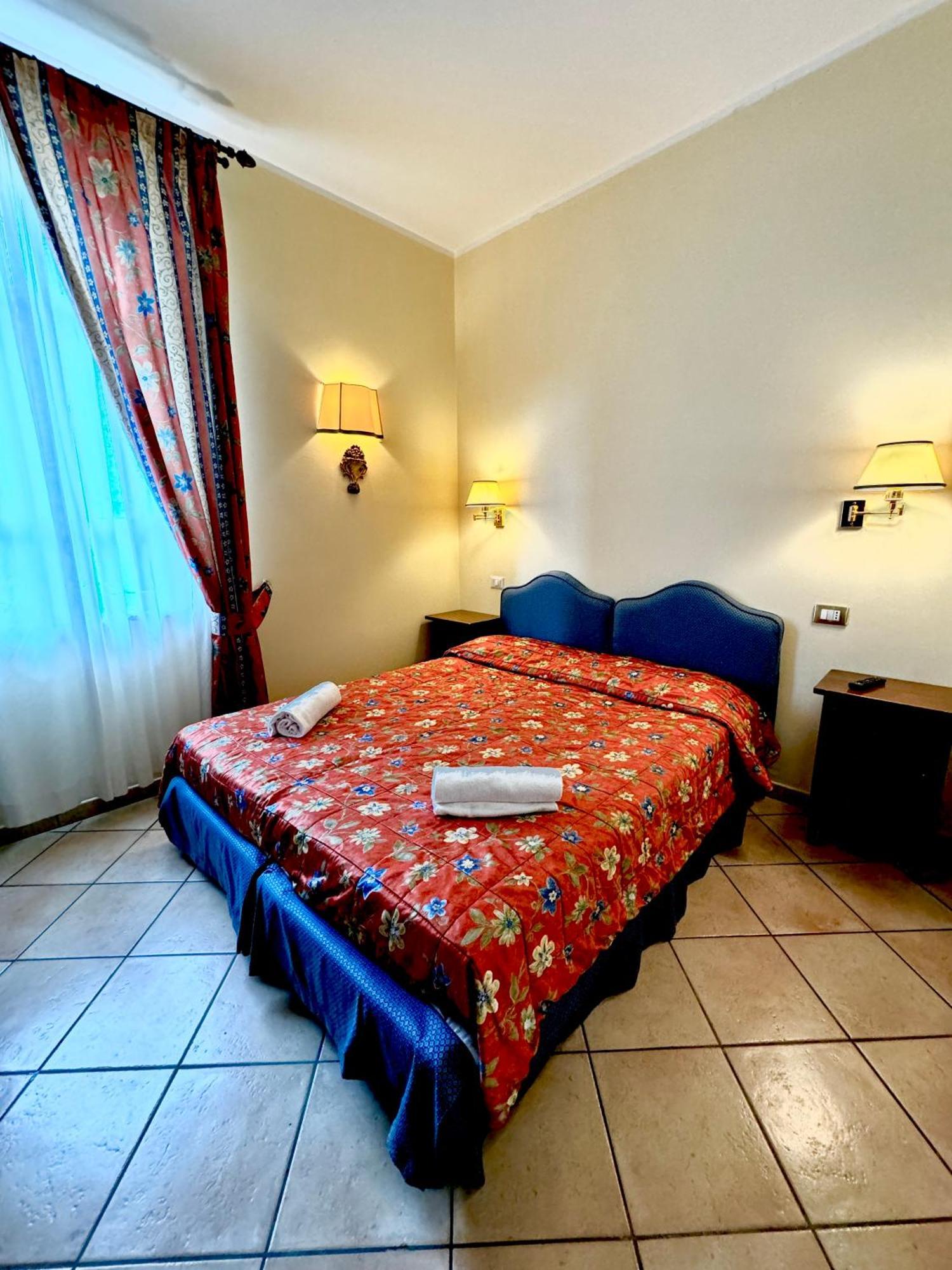 Villa Le Camelie سيينا المظهر الخارجي الصورة