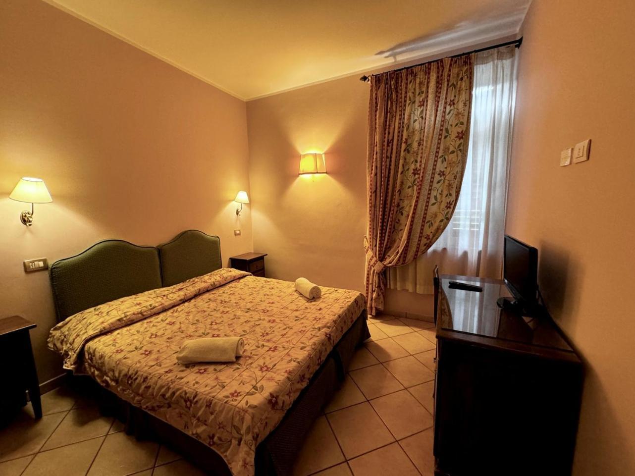 Villa Le Camelie سيينا المظهر الخارجي الصورة